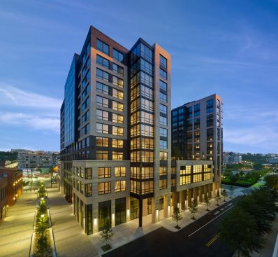 The 212-unit Park + Garden offers luxury green living&nbsp;and skyline views&nbsp;just a block from the Hudson River.&nbsp;