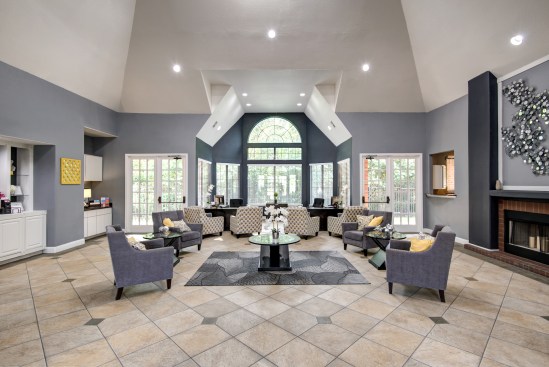 Vistas at Pinnacle Park, a 332-unit multifamily community in Dallas, is one of the six Texas properties acquired by Upside Avenue since the beginning of March.