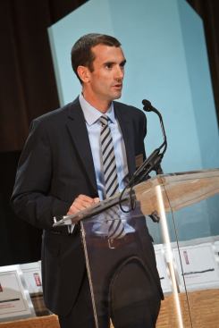 Multifamily Executive publisher Rob Britt thanks the sponsors of the conference, including Platinum sponsors Time Warner Cable and Yardi, for their support.