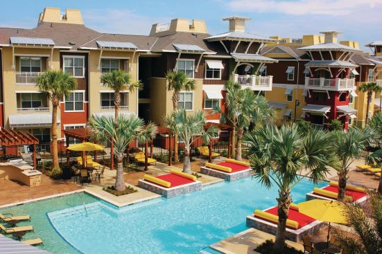 Pinnacle's resort-style Hebron 121 Station in Lewisville, Texas. 