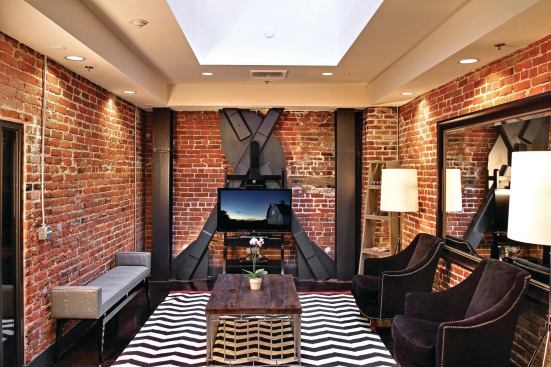 A sitting area off the lobby.