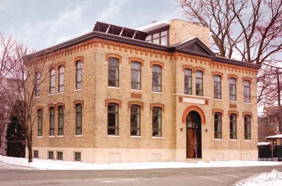 737 Willow

Chicago