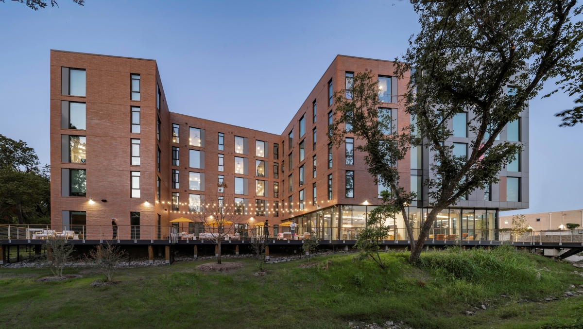 Oak Lawn Place